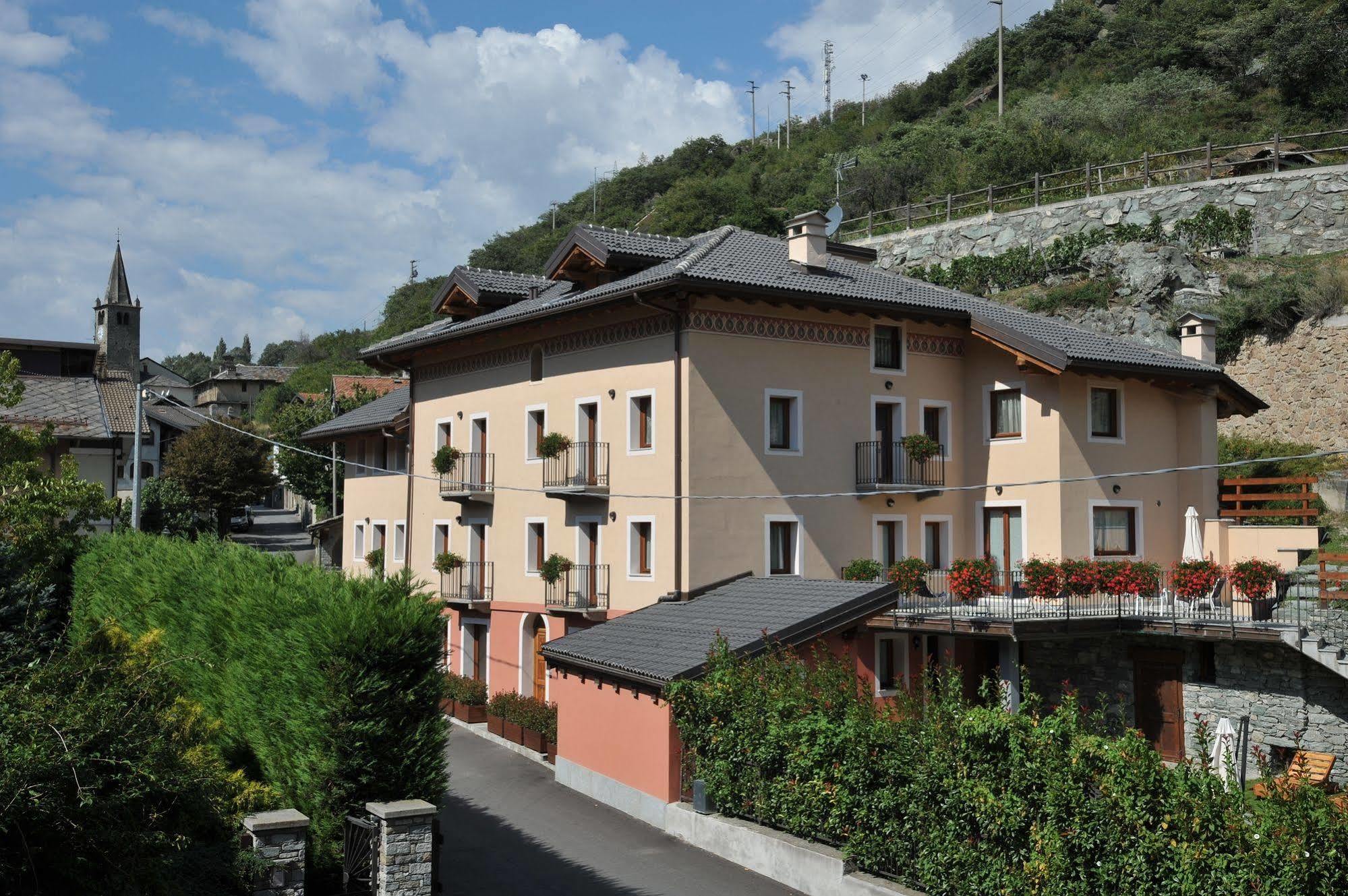 Vila Au Berceau Du Bien-Etre Chambave Exteriér fotografie