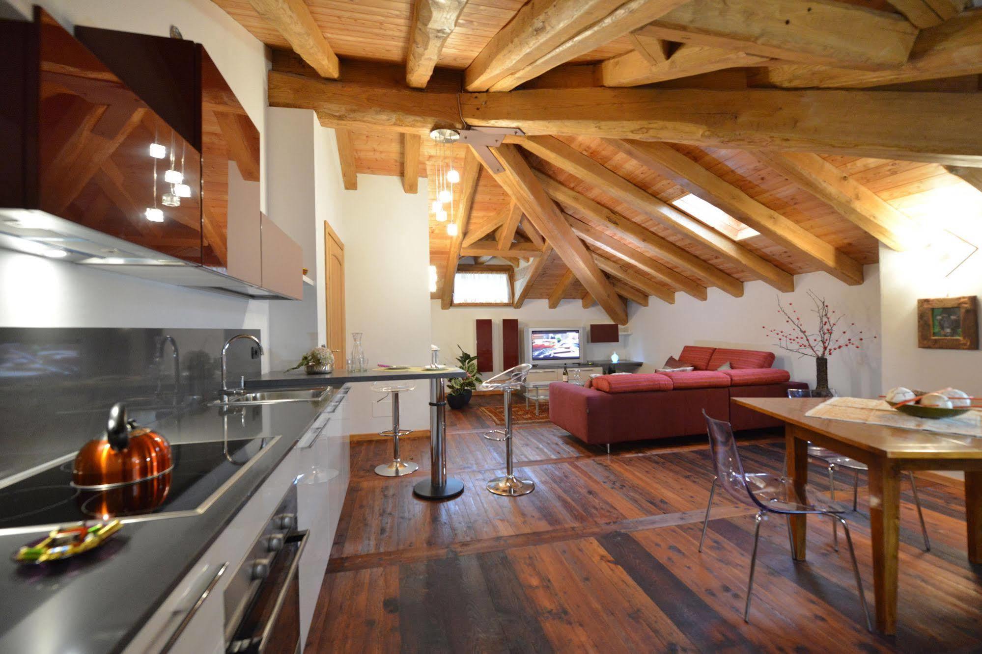 Vila Au Berceau Du Bien-Etre Chambave Exteriér fotografie