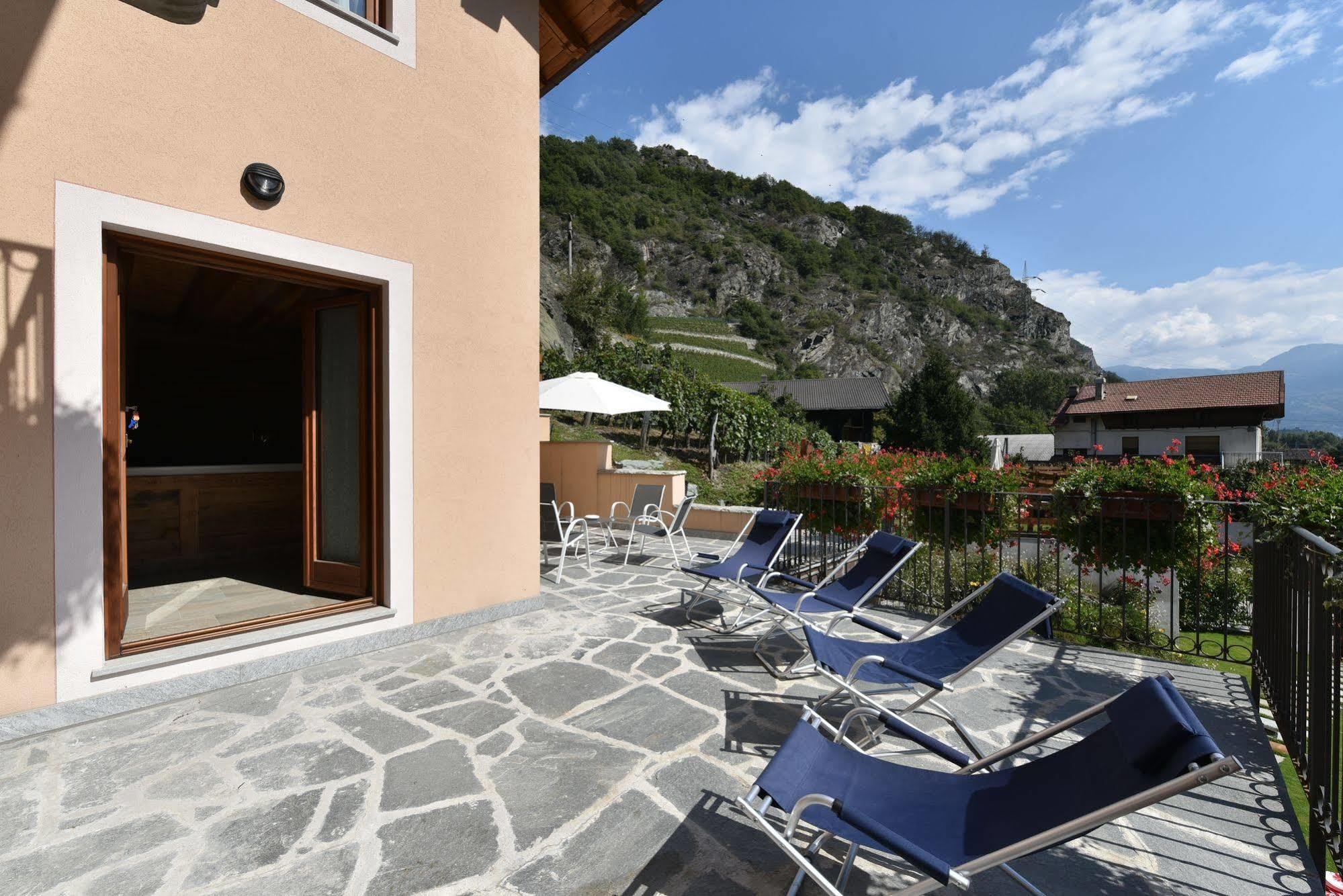 Vila Au Berceau Du Bien-Etre Chambave Exteriér fotografie